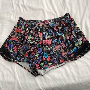 LuluLemon hotty hot shorts size 10 floral black excellent condition worn twice